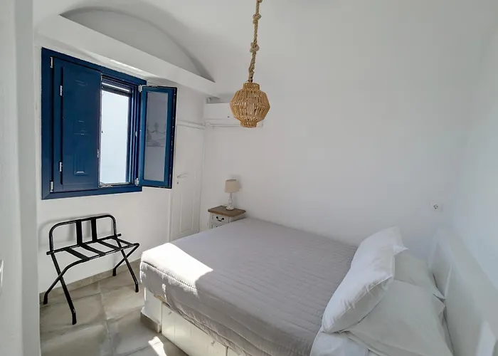 Oia's Secret Villa Oia (Santorini)