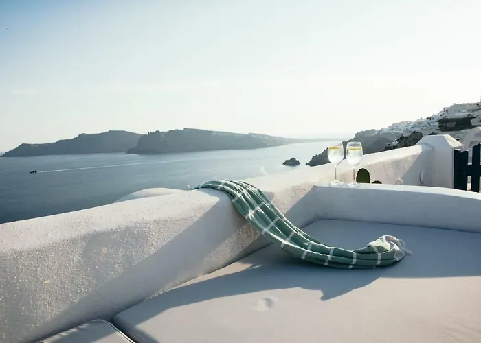 Oia's Secret * Oia (Santorini)