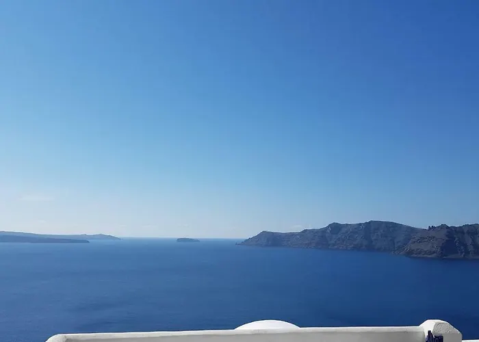 Oia's Secret * Oia (Santorini)