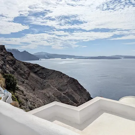 Oia's Secret Oia (Santorini)